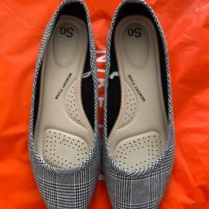 Women’s flats